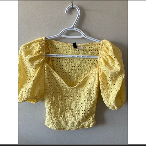 YELLOW PUFFER SLEEVES CROP TOP - Picture 4 of 4